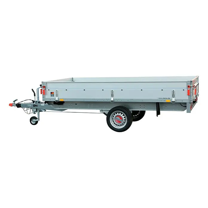 Stema Anhänger BASIC SH 1300-30-15.1 - Nutzlast: 909 kg, Einachser, Kasteninnenmaß: 301 x 153 x 35 cm, Gebremst - Einachsiger Stema Anhänger mit grauer Pritsche und schwarzem Fahrgestell für vielfältige Transportaufgaben.