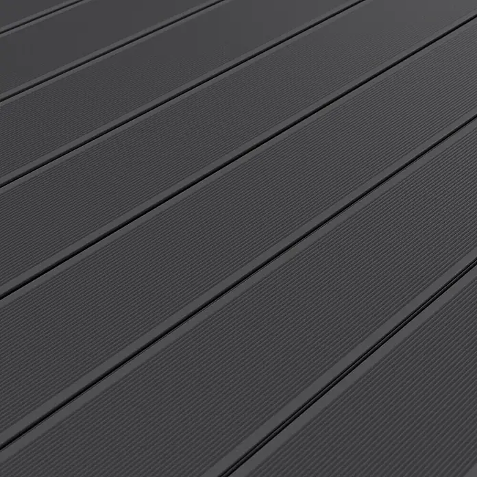 Kovalex WPC-Terrassendiele XL mit Struktur nach Maß - Steingrau, 370 x 19 x 2 cm - Graue Terrassendielen aus Verbundmaterial im Querformat. Das Material ist robust, langlebig und bietet eine schöne, moderne Optik.