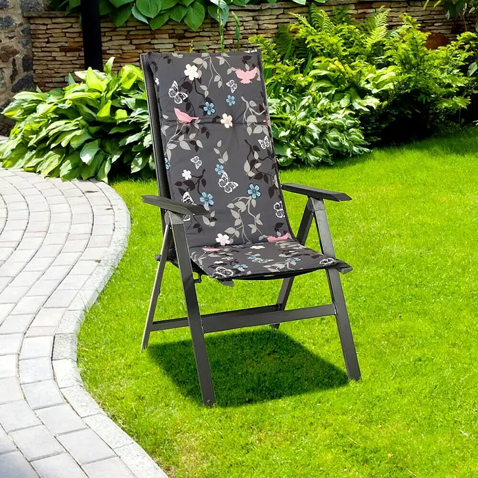 beo Gartenmöbel-Auflage Bregenz - Hochlehner, 4 Stk., L x B x H: 118 x 50 x 6 cm, Öko-Tex 100, Grau/Blumen - Gartenstuhl mit Blumendesign-Auflage im Grünen.