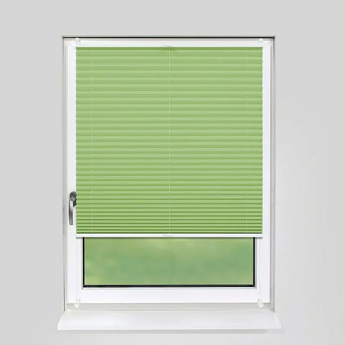 Deco-Raum Plissee ohne Bohren Basic - B x H: 105 x 150 cm, Grün - Grünes Plissee-Rollo am Fenster, das Licht filtert und Privatsphäre bietet. Perfekt für eine stilvolle und funktionale Fensterdekoration.