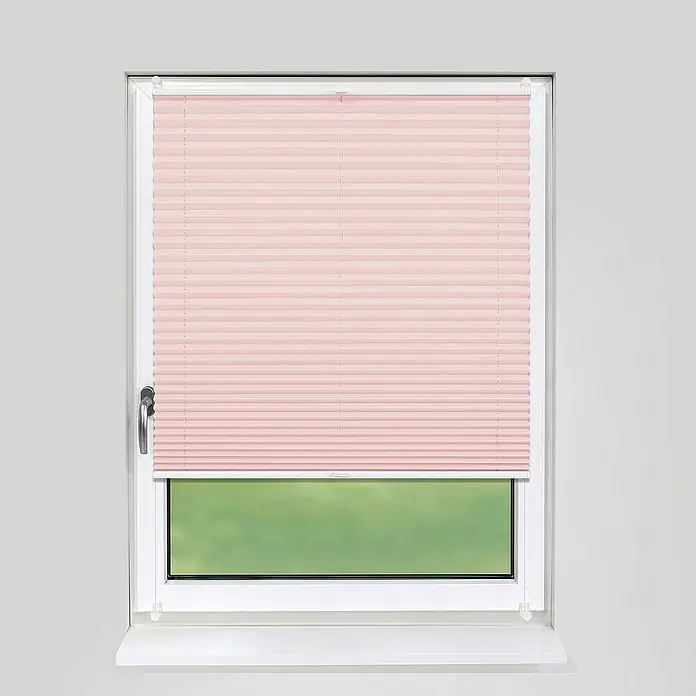 Deco-Raum Plissee ohne Bohren Basic - B x H: 70 x 150 cm, Rosa - Bild einer rosa Fensterjalousie in einem weißen Fensterrahmen, die das Licht filtert und für Privatsphäre sorgt.