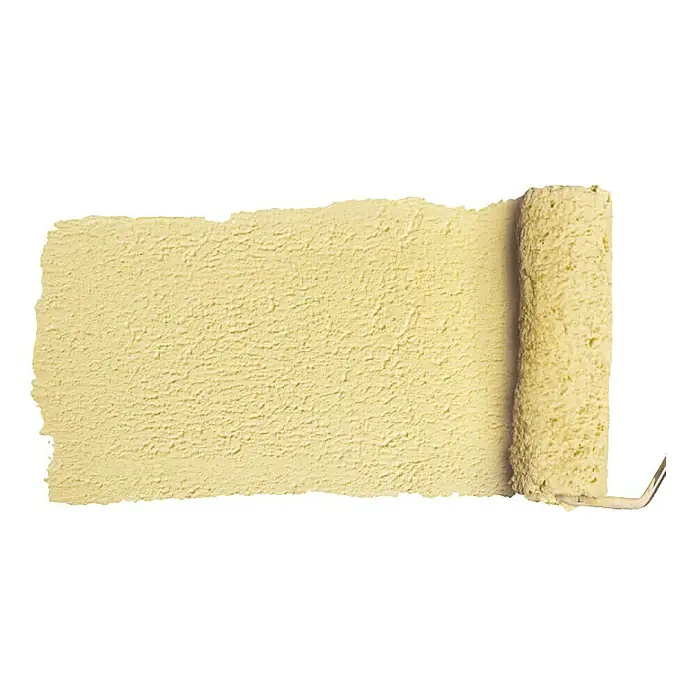 Knauf Sperrgrund - 5 kg, Weiß - Nahaufnahme einer Farbwalze, die eine Schicht gelber Farbe auf einer schwarzen Oberfläche aufträgt und die Textur hervorhebt.