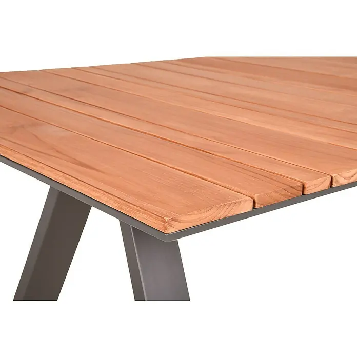 Garden Pleasure Gartentisch Davina - L x B x H: 180 x 90 x 74 cm, Teak, Natur/Anthrazit - Nahaufnahme eines Tisches mit Holzplatten und einem grauen Metallgestell, der Stabilität und Stil vereint.