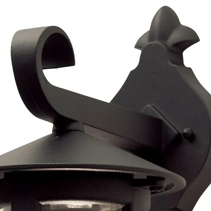 Elstead Außenwandleuchte Hereford - 60 W, 22,1 x 29,4 x 29,4 cm, Schwarz, IP43 - Detailaufnahme einer schwarzen Wandleuchte im Außenbereich, die robust und stilvoll ist. Sie bietet eine schöne Beleuchtung für jeden Außenbereich.