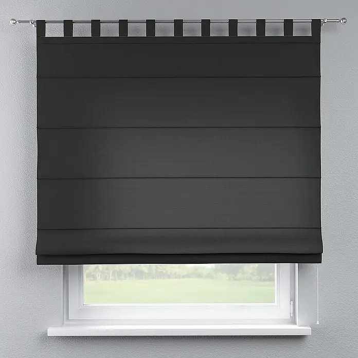 Dekoria Raffrollo - B x H: 130 x 170 cm - Diese Aufnahme zeigt ein graues Raffrollo mit Schlaufenaufhängung, das vor einem Fenster hängt und einen eleganten Sichtschutz bietet.