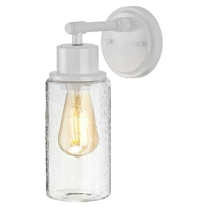 Elstead Wandleuchte Morvah - 60 W, L x B x H: 18,9 x 12 x 30 cm, Weiß, E27 - Nahaufnahme einer modernen weißen Wandleuchte mit einem klaren Glaslampenschirm und einer Edison-Glühbirne.