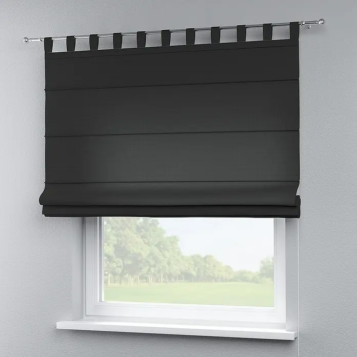 Dekoria Raffrollo - B x H: 120 x 160 cm - Schwarze Raffrollos vor einem Fenster mit Blick auf Bäume im Freien, die die perfekte Fensterdekoration für jedes Zuhause darstellen.