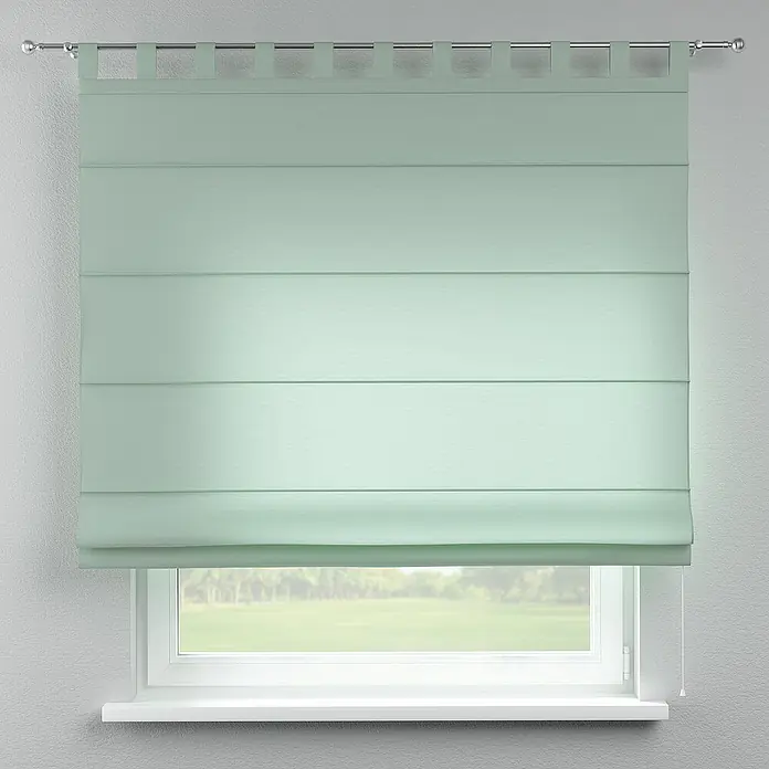 Dekoria Raffrollo -  - Ein mintgrünes Faltrollo mit Schlaufenaufhängung vor einem Fenster, das eine Aussicht auf eine grüne Landschaft bietet.