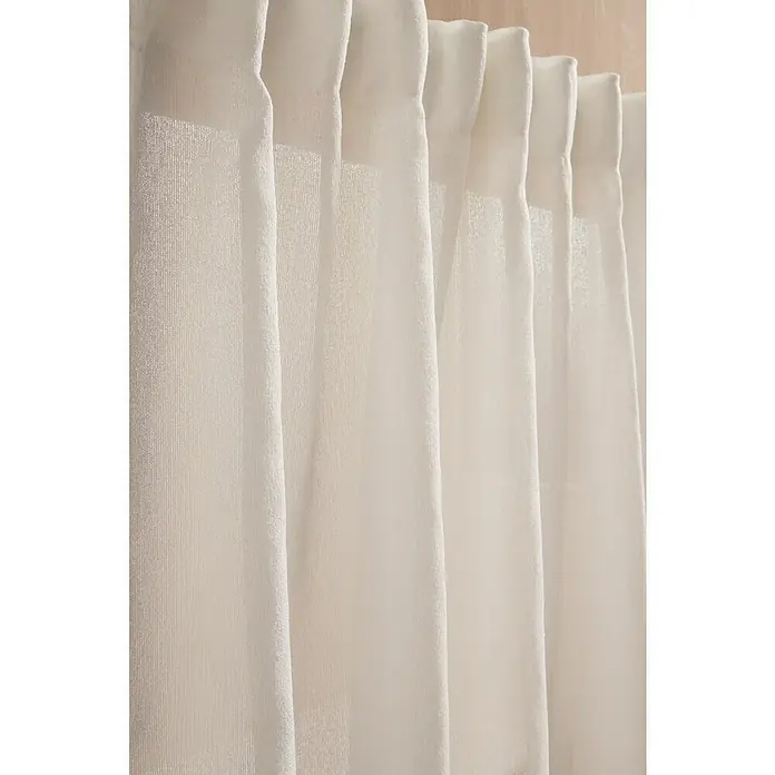 Visillo para ventana Básico - An x Al: 140 x 260 cm, 100% poliéster, Blanco - Primer plano de cortinas blancas con trabillas, difuminando suavemente la luz y creando un ambiente sereno en cualquier habitación.