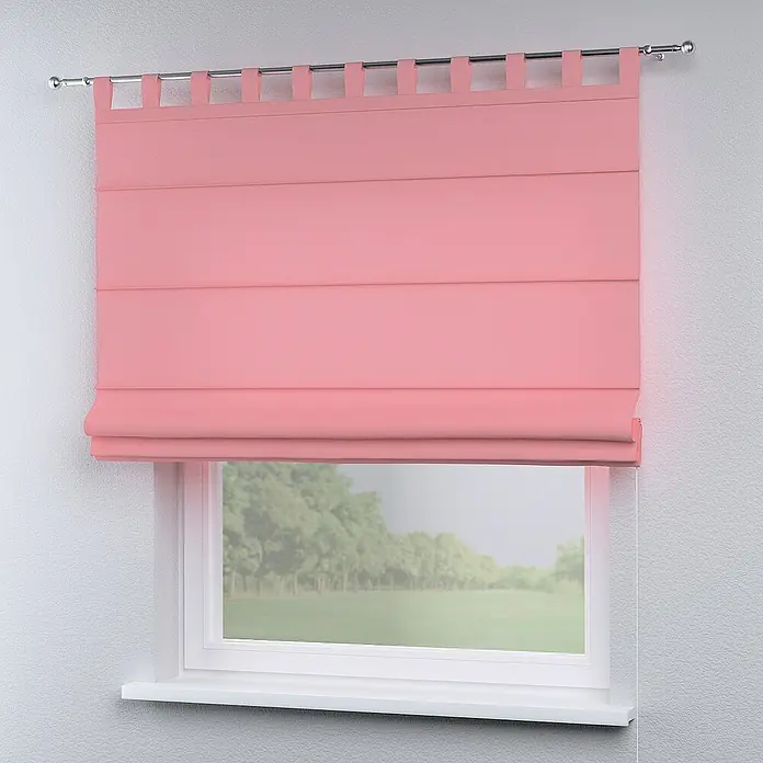 Dekoria Raffrollo - B x H: 130 x 170 cm - Nahaufnahme einer rosafarbenen Raffgardine am Fenster, die sanftes Licht hereinlässt und eine warme Atmosphäre schafft.
