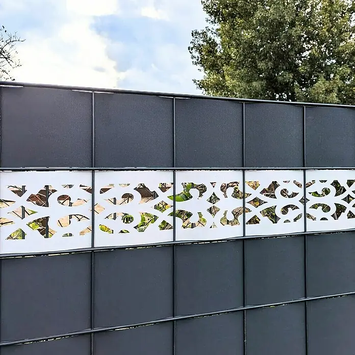zaun|zu Sichtschutzstreifen Premium Oriental Design - 2,55 m x 19 cm x 0,1 cm, Weiß transluzent - Dekorative Zaunblende mit stilvollem Muster, die Privatsphäre und Ästhetik vereint. Ideal für Garten und Terrasse.