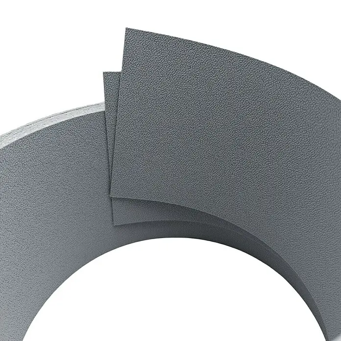 zaun|zu Sichtschutzstreifen Premium 1/2 Set Einzel - 2,55 m x 9,5 cm x 0,1 cm, Fenstergrau - Nahaufnahme von grauen, gebogenen Texturplatten.