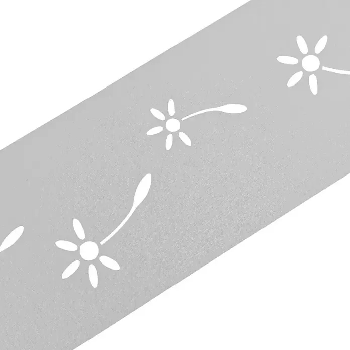 zaun|zu Sichtschutzstreifen Premium Pusteblumen Design - 2,55 m x 19 cm x 0,1 cm, Weiß transluzent - Nahaufnahme eines grauen Produkts mit einem weißen Blumenmuster. Das Muster ist ein stilisierter Löwenzahn im Wind.