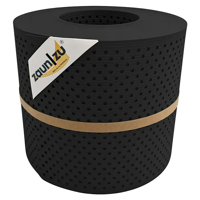 zaun|zu Sichtschutzstreifen Rille Gelocht 15% - 26 m x 19 cm x 0,1 cm, Tiefschwarz - Produktbild einer Zaun/Zu Sichtschutzrolle in Schwarz, gehalten von einem braunen Band und versehen mit einem Logo.