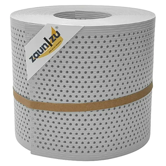 zaun|zu Sichtschutzstreifen Rille Gelocht 20% PP - 26 m x 19 cm x 0,1 cm, Lichtgrau - Sichtschutzrolle von Zaun|zu.