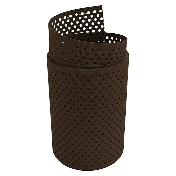 zaun|zu Sichtschutzstreifen Rille Gelocht 15% - 2,55 m x 19 cm x 0,1 cm, Braun - Braunes perforiertes Band auf einer Rolle. Das Band ist aufgerollt und einige Teile stehen hoch, um die Löcher im Band zu zeigen.