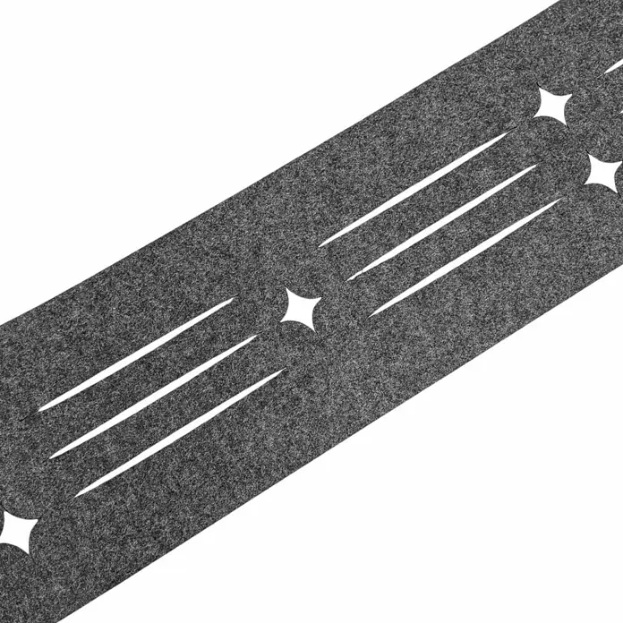 zaun|zu Sichtschutzstreifen Design Starline - 2,6 m x 19 cm x 0,2 cm, Hellgrau - Ein grauer Tischläufer mit ausgestanzten Sternen und Streifen für festliche Dekorationen.
