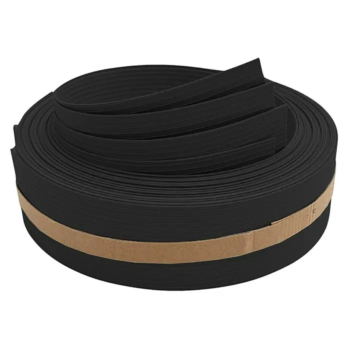 zaun|zu Sichtschutzstreifen Rille 1/4 Set - 2,55 m x 4,7 cm x 0,1 cm, Tiefschwarz - Eine Rolle schwarzes, geripptes Dichtband, gehalten von einem Pappstreifen. Ideal zum Abdichten und Isolieren von Fenstern und Türen.