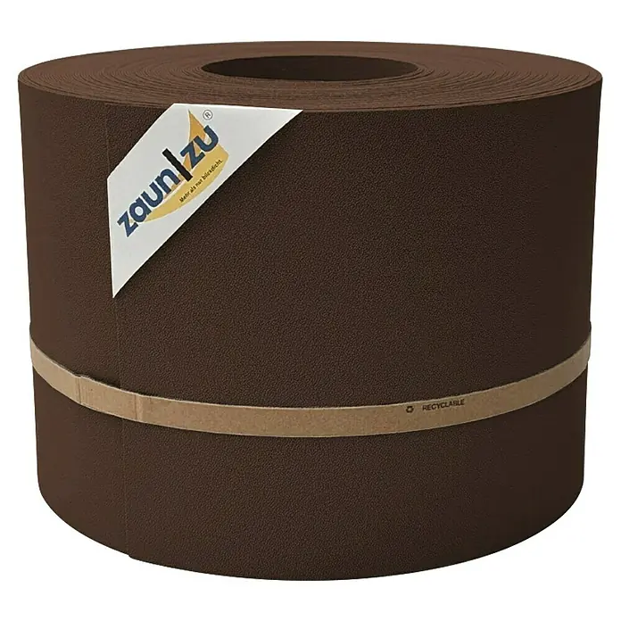 zaun|zu Sichtschutzstreifen Premium 35 m Rolle - 35 m x 19 cm x 0,1 cm, Braun - Nahaufnahme einer braunen Zaunblende von Zaun/zu, die als Sichtschutz dient und auf einer Rolle aufgewickelt ist.