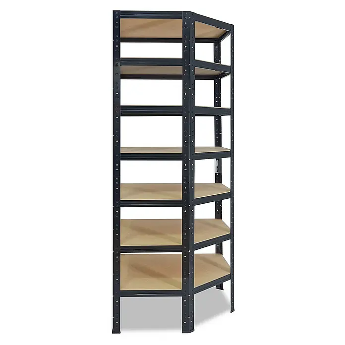 shelfplaza Schwerlastregal BLACK - H x B x T: 230 x 70 x 45 cm, Traglast pro Boden: 175 kg, Stecken, schwarz - Ein stabiles, sechsstöckiges Eckregal mit robustem Metallrahmen und braunen Regalböden bietet viel Stauraum.