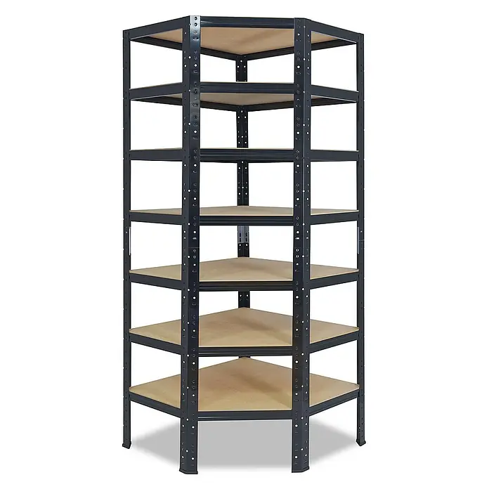 shelfplaza Schwerlastregal BLACK - H x B x T: 230 x 70 x 45 cm, Traglast pro Boden: 175 kg, Stecken, schwarz - Ein sechsstöckiges Eckregal mit Holzregalböden und einem robusten, dunkelgrauen Metallrahmen bietet viel Stauraum.