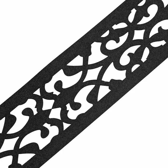zaun|zu Sichtschutzstreifen Design Orient - 2,6 m x 19 cm x 0,2 cm, Schwarzgrau - Nahaufnahme eines dekorativen schwarzen Bordürenbandes mit einem floralen Muster auf einem weißen Hintergrund. Perfekt zum Verzieren von Bastelprojekten.