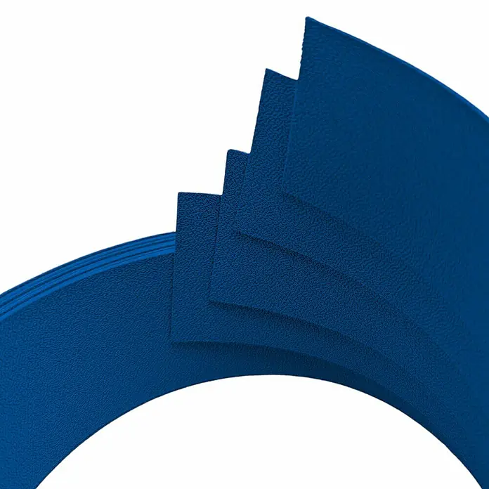 zaun|zu Sichtschutzstreifen Premium 1/4 Set - 2,55 m x 4,7 cm x 0,1 cm, Enzianblau - Nahaufnahme einer blauen Gummimatte mit körniger Textur in mehreren Schichten.