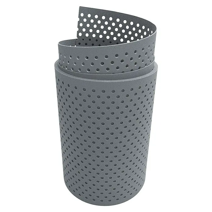zaun|zu Sichtschutzstreifen Premium Gelocht 15% - 2,55 m x 19 cm x 0,1 cm, Fenstergrau - Nahaufnahme eines gerollten, perforierten, grauen Schallschutzbandes, das Schallabsorption und Lärmminderung bietet.