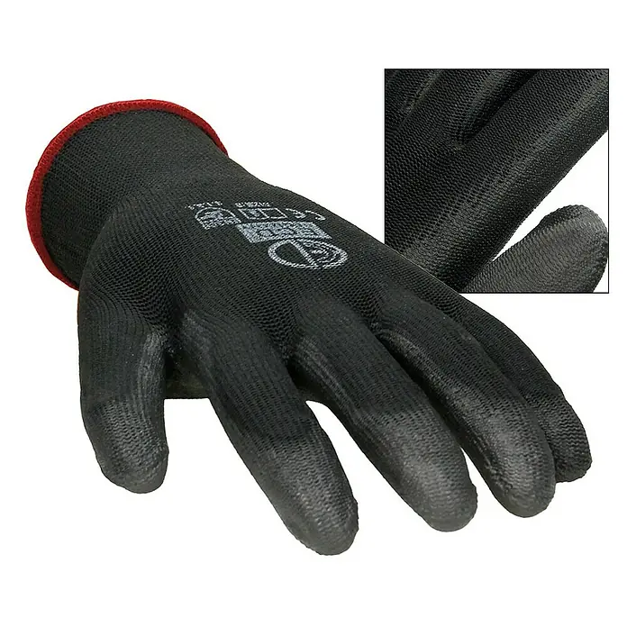 ECD Germany Arbeitshandschuhe 12er Set Mechanikerhandschuhe Größe: S atmungsaktiv & rutschfest - Schwarz, Polyester - Nahaufnahme eines schwarzen Arbeitshandschuhs mit rotem Saum und rutschfester Beschichtung für sicheren Halt.
