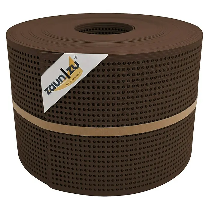 zaun|zu Sichtschutzstreifen Rille Gelocht 30% PP - 50 m x 19 cm x 0,1 cm, Braun - Eine Rolle Zaunblende in Braun mit Löchern und einem Etikett der Marke ZaunZu. Ideal zum Schutz der Privatsphäre.