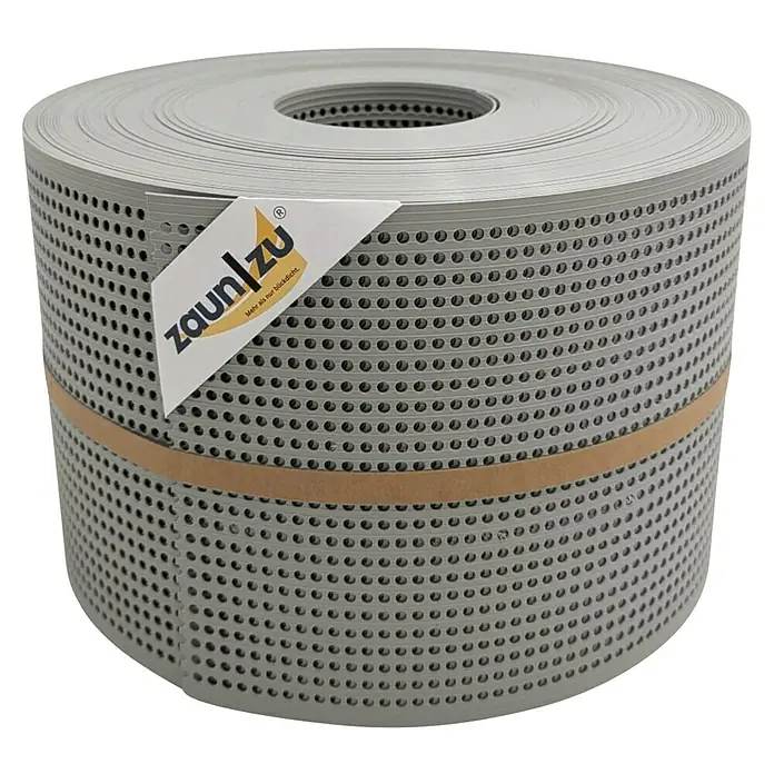 zaun|zu Sichtschutzstreifen Rille Gelocht 30% PP - 50 m x 19 cm x 0,1 cm, Steingrau - Die Zaunfolie "Zaun|Zu" auf einer Rolle, ideal für Sichtschutz am Gartenzaun. Perfekt für mehr Privatsphäre und Windschutz.