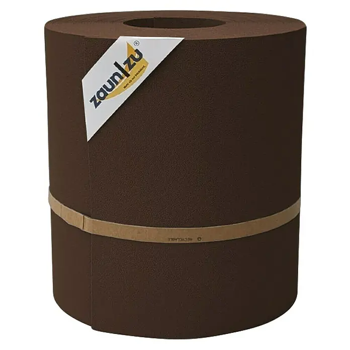 zaun|zu Sichtschutzstreifen Premium Maxi - L x B x H: 26 m x 24 cm x 0,1 cm, Braun - Das Bild zeigt eine Rolle Zaunfolie von Zaun|zu, verpackt mit einem Papierstreifen, der "Recyclable" kennzeichnet. Die Folie ist in einem dunklen Braunton gehalten.