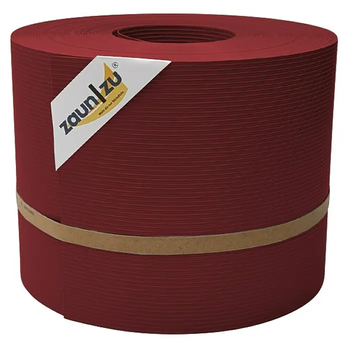 zaun|zu Sichtschutzstreifen Rille - 35 m x 19 cm x 0,1 cm, Bordeauxrot - Rolle bordeauxroter Zaunfolie mit Papierbanderole und Zaun|Zu-Logo. Sichtschutz für Zäune in edlem Rot.