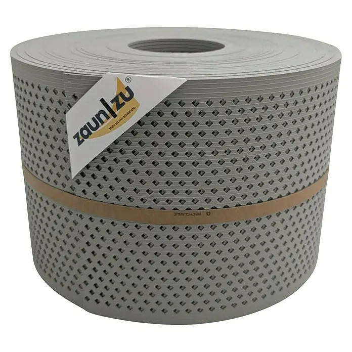 zaun|zu Sichtschutzstreifen Rille Quadrat Diamant - 50 m x 19 cm x 0,1 cm, Steingrau - Graue Zaunfolie auf Rolle mit Etikett. Die PVC Sichtschutzstreifen bieten mehr Privatsphäre für Ihren Garten.