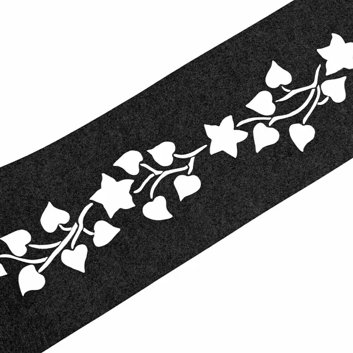 zaun|zu Sichtschutzstreifen Design Floral Variante 2 - 2,6 m x 19 cm x 0,2 cm, Schwarzgrau - Schwarzer Filzband mit weißem Blätter- und Blumenmuster. Elegantes Accessoire für Bastelarbeiten und Dekorationen, verleiht jedem Projekt eine natürliche Note.