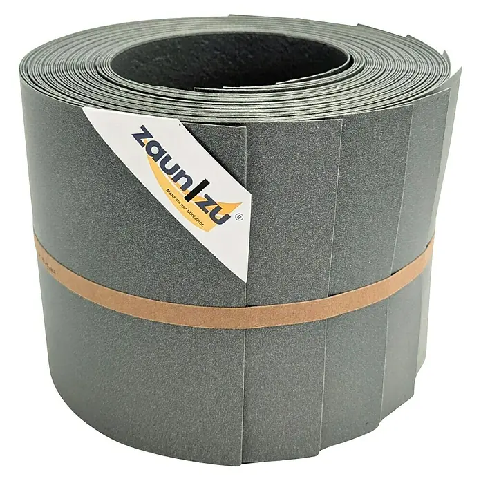 zaun|zu Sichtschutzstreifen Eco Salbei - 2,55 m x 19 cm x 0,1 cm, Salbei, 10 Stk. - Eine Rolle Zaunstreifen aus grauem Kunststoff mit einem braunen Band und einem Zaun/zu-Etikett. Für mehr Privatsphäre und Windschutz im Garten.