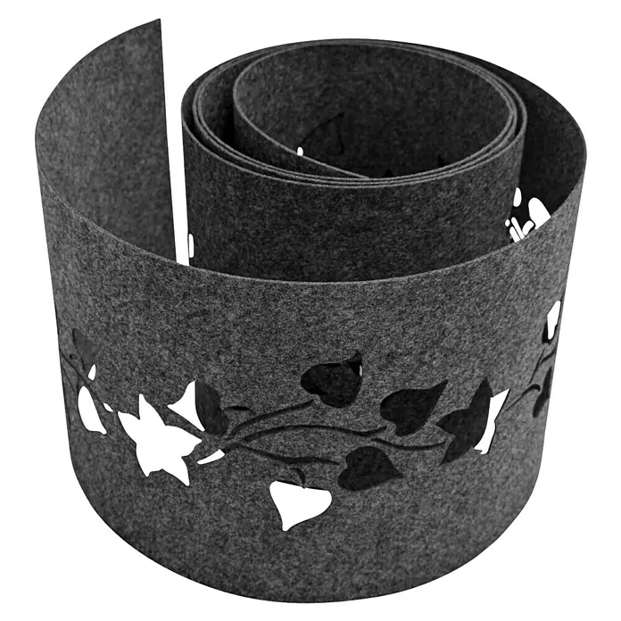 zaun|zu Sichtschutzstreifen Design Floral Variante 2 - 2,6 m x 19 cm x 0,2 cm, Anthrazit - Nahaufnahme einer gewickelten grauen Pflanzgefäßumrandung aus Filz mit ausgeschnittenen Blättern, die eine elegante Note verleihen.