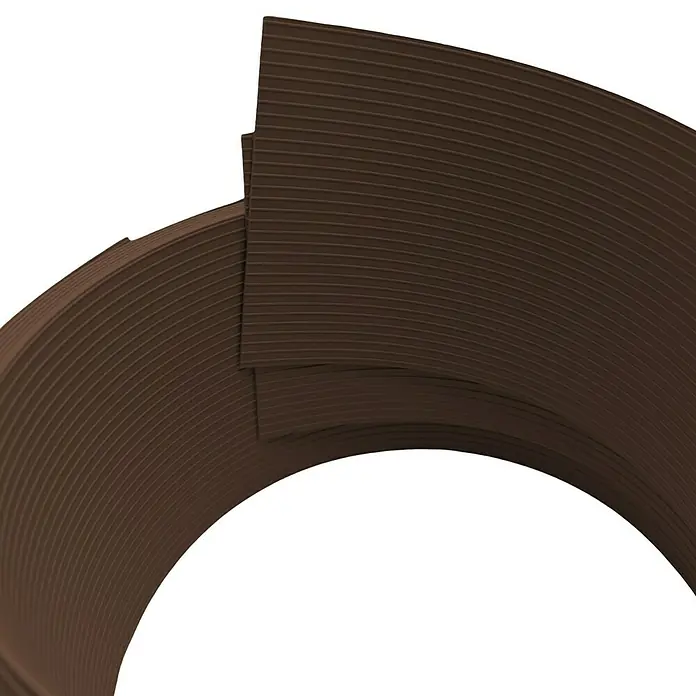 zaun|zu Sichtschutzstreifen Rille 1/2 - 2,55 m x 9,5 cm x 0,1 cm, Braun - Nahaufnahme von braunem, geripptem Material, das in einer geschwungenen Form angeordnet ist. Detailaufnahme der Textur und Form des Produkts.