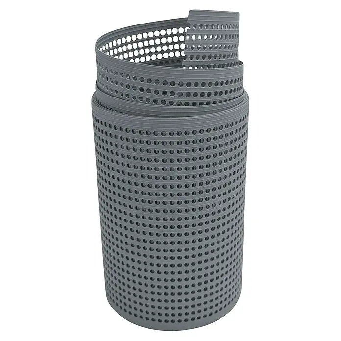 zaun|zu Sichtschutzstreifen Rille Gelocht 30% PP - 2,55 m x 19 cm x 0,1 cm, Fenstergrau - Produktbild einer grauen perforierten Wickelfolie, die für verschiedene Verpackungsanwendungen verwendet werden kann.