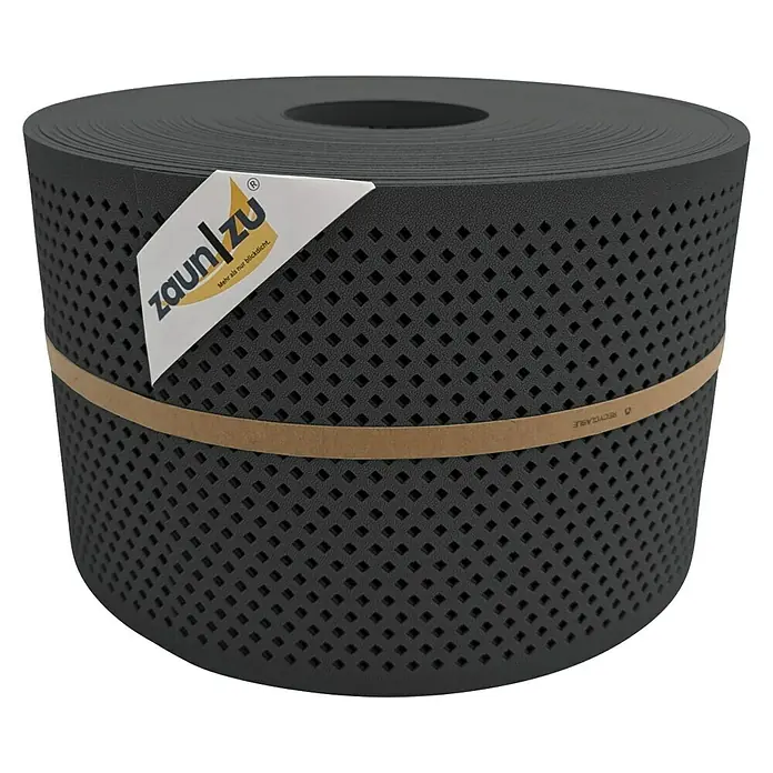 zaun|zu Sichtschutzstreifen Premium Gelocht Diamant - 50 m x 19 cm x 0,1 cm, Anthrazit - Eine Rolle blickdichter Zaunfolie in Anthrazit mit Rautenmuster, zusammengehalten von einem Band mit dem Aufdruck "Recyclable".