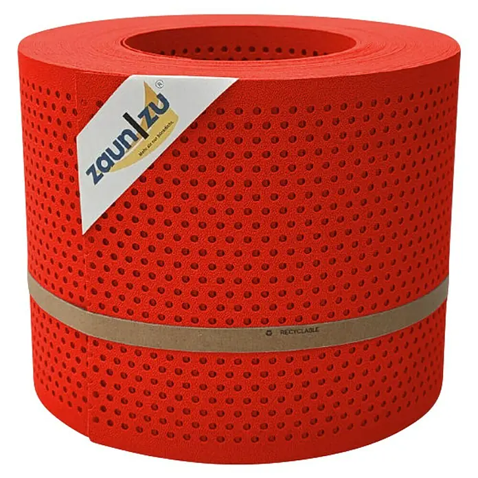 zaun|zu Sichtschutzstreifen Premium Gelocht 20% - 26 m x 19 cm x 0,1 cm, Rot - Ein roter ZaunZu Sichtschutz-Streifen, aufgerollt und mit einem Papieretikett und einem Recycling-Hinweis versehen.