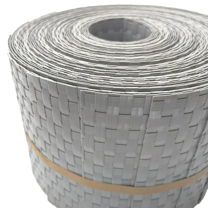 zaun|zu Sichtschutzstreifen Rattan 10 x Einzelstreifen - 25,5 m x 19 cm x 0,2 cm, Hellgrau - Graue Sichtschutzstreifen aus Kunststoff als Rolle für den Gartenzaun, zusammengehalten durch ein Gummiband.