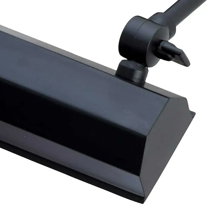 Elstead LED-Bilderleuchte Chawton - 40 W, L x B x H: 18,6 x 18,2 x 11,9 cm, Schwarz - Nahaufnahme einer schwarzen LED-Leuchte mit flexiblem Arm, ideal für Arbeitsbereiche, die präzise Beleuchtung benötigen.