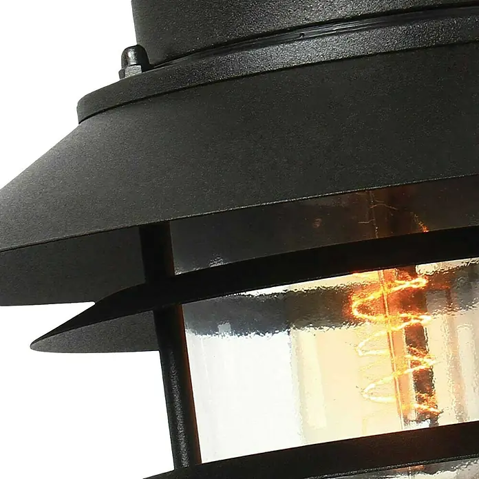 Elstead Außenwandleuchte Copenhagen - 60 W, 22 x 23,6 x 23,6 cm, Schwarz, IP44 - Nahaufnahme einer schwarzen Außenleuchte mit einer dekorativen Edison-Glühbirne, die warmes Licht ausstrahlt.