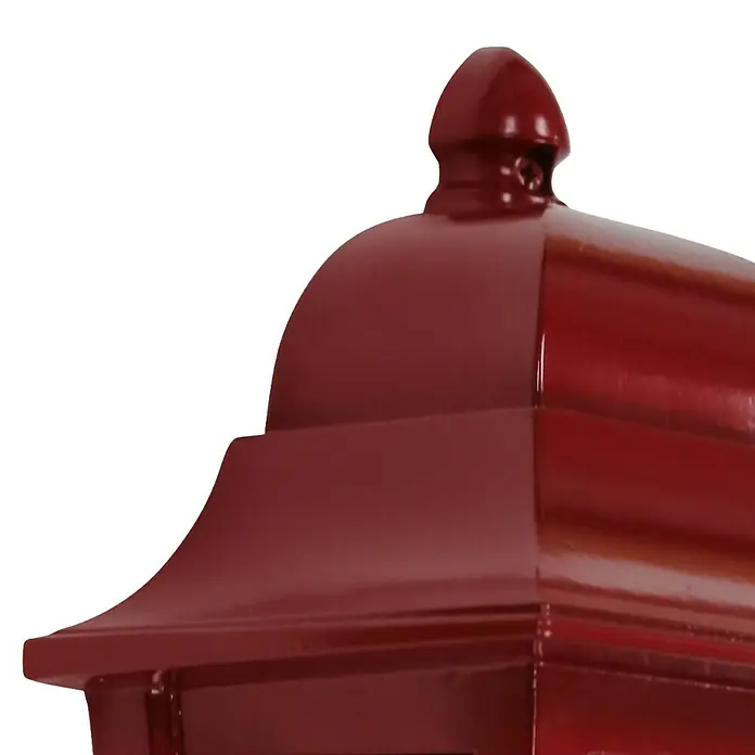 Elstead Außenwandleuchte Deco lane - 60 W, 11 x 32,5 x 32,5 cm, Rot, IP44 - Nahaufnahme einer eleganten, rot lackierten Briefkasten-Oberseite mit dekorativer Spitze.