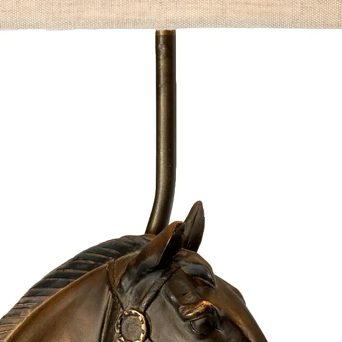 Elstead Tischleuchte Eclipse Pferd - 40 W, L x B x H: 14,5 x 16,5 x 38 cm, Bronze, Beige, E27 - Nahaufnahme einer bronzefarbenen Pferdelampe mit einem schlichten Lampenschirm, ideal für rustikale oder thematische Einrichtungen.
