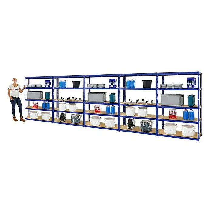 Proregal Schwerlastregal Mega Deal Big Elephant S - Traglast pro Boden: 250 kg, Anzahl Böden: 5 Stk., Stecken, Blau - Regal mit vier Ebenen und verschiedenen gelagerten Artikeln wie Behältern, Eimern und Reinigungsflüssigkeiten, die eine praktische Aufbewahrungslösung bieten.