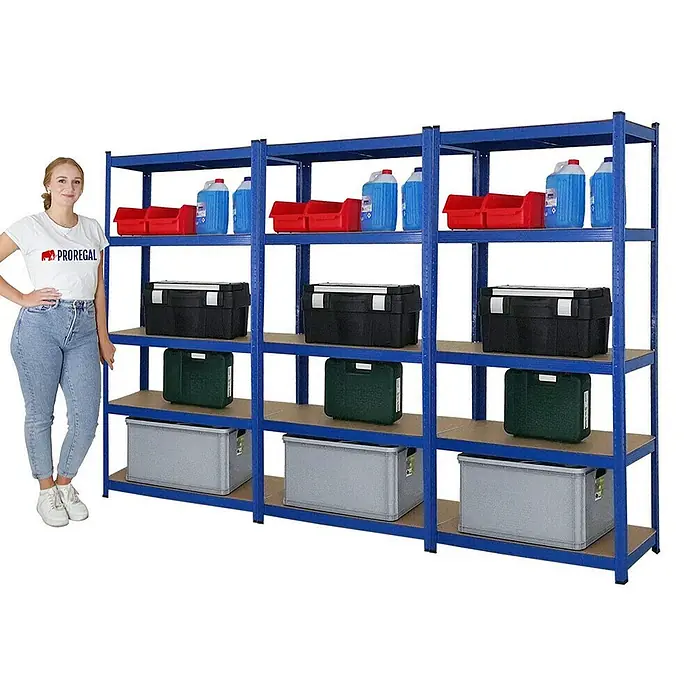 Proregal Schwerlastregal Mega Deal Ragnar - H x B x T: 180 x 90 x 40 cm, Traglast pro Boden: 175 kg, Anzahl Böden: 5 Stk., Stecken, Blau - Ein blaues Lagerregal mit vier Ablagen, beladen mit diversen Boxen und Behältern, präsentiert eine effiziente Aufbewahrungslösung.