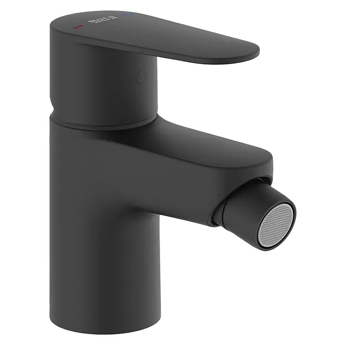 Roca Mitos Plus Grifo monomando de bidé - Negro, Mate - Detalle de un elegante grifo de bidé Roca en negro mate con un diseño moderno y líneas limpias, ideal para un baño elegante.