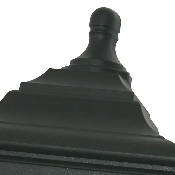 Elstead Außenwandleuchte Kerry - 60 W, 14 x 44 x 44 cm, Schwarz, IP44 - Nahaufnahme einer schwarzen, gestuften Außenleuchte mit einem dekorativen Aufsatz, die ein elegantes Design und robuste Bauweise zeigt.